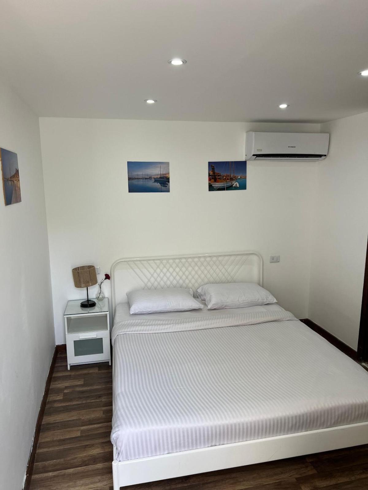 Lilly Rooms And Studio Hurghada Exteriör bild